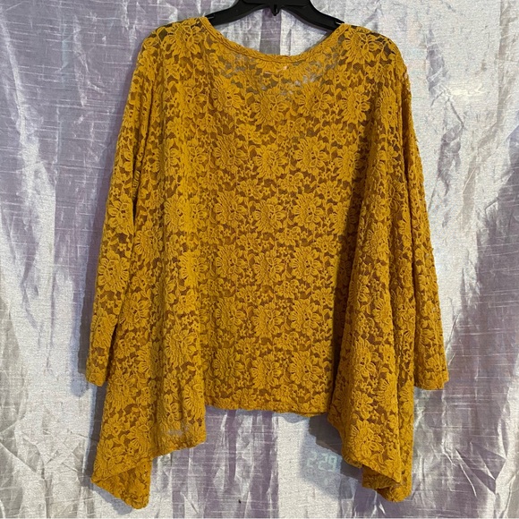 Audrey 3+1 gold floral lace top, unknown size, I suspect SZ M,sleeves are narrow - Picture 3 of 6